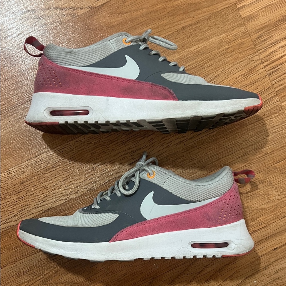 Nike Gray & Pink Casual Air-Style Sneakers